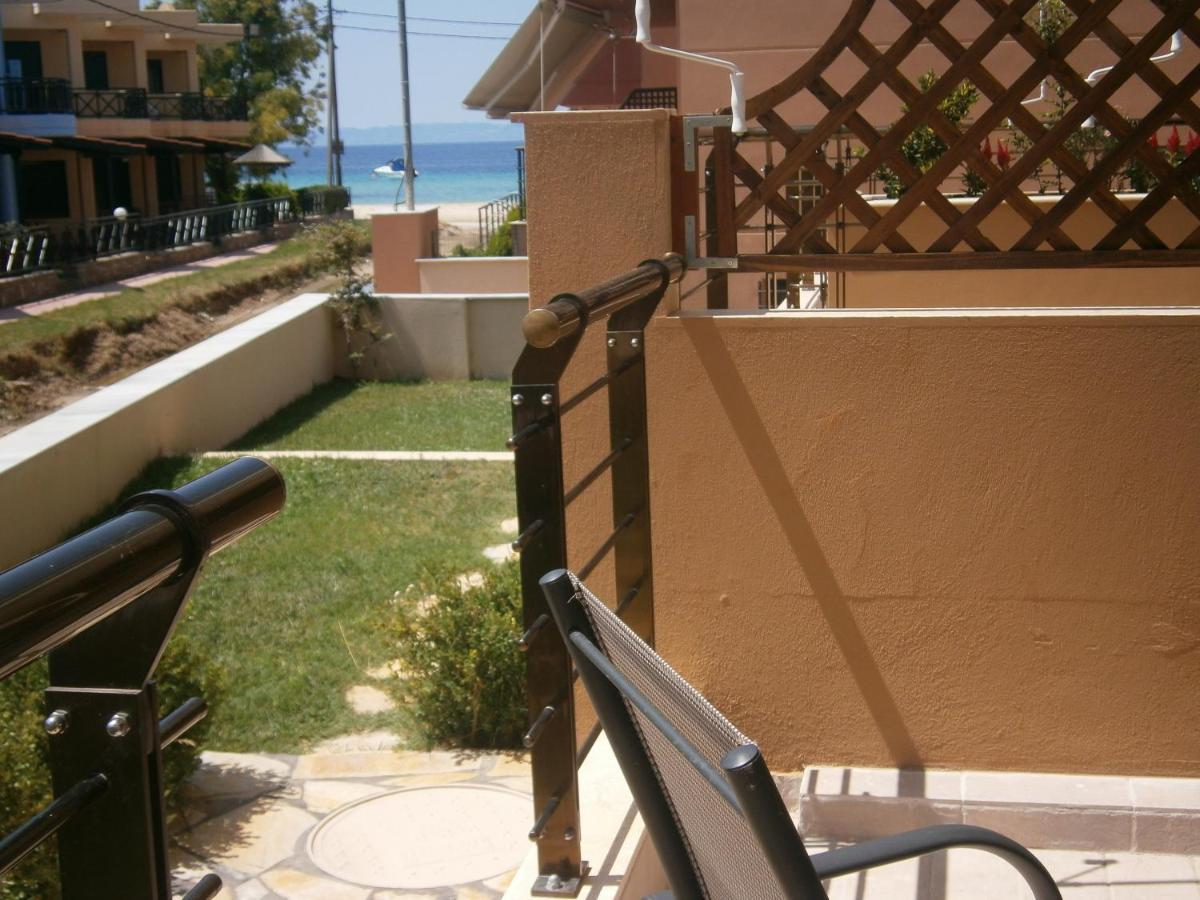 Dafni'S Seaside Luxury Studios Nikiti  Dış mekan fotoğraf