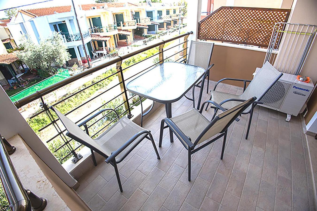 Dafni'S Seaside Luxury Studios Nikiti  Dış mekan fotoğraf