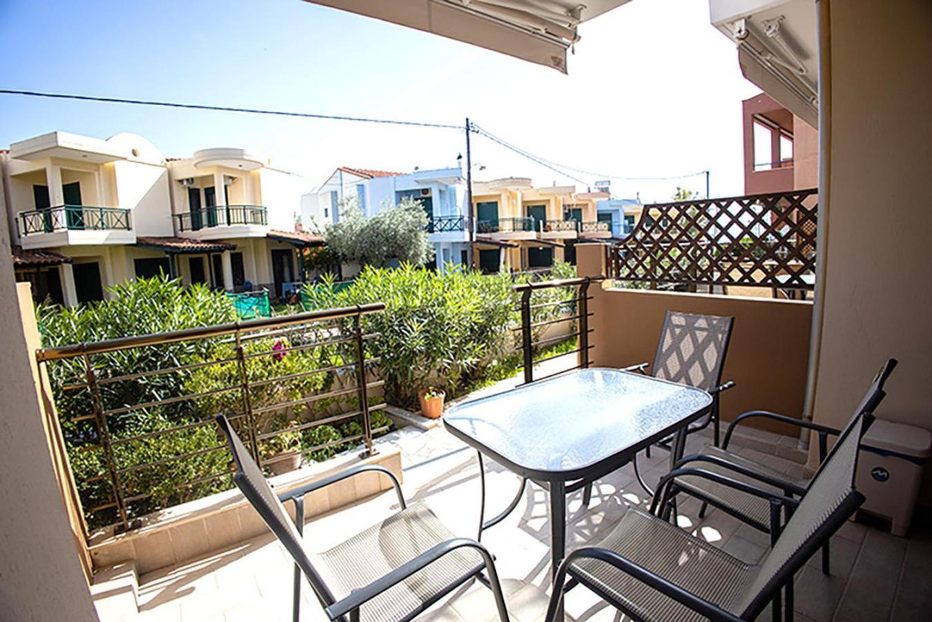 Dafni'S Seaside Luxury Studios Nikiti  Dış mekan fotoğraf