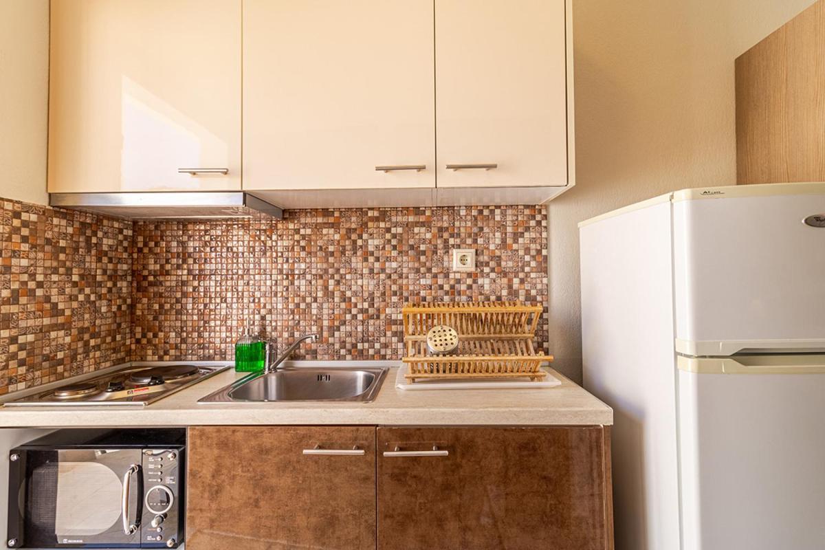 Dafni'S Seaside Luxury Studios Nikiti  Dış mekan fotoğraf