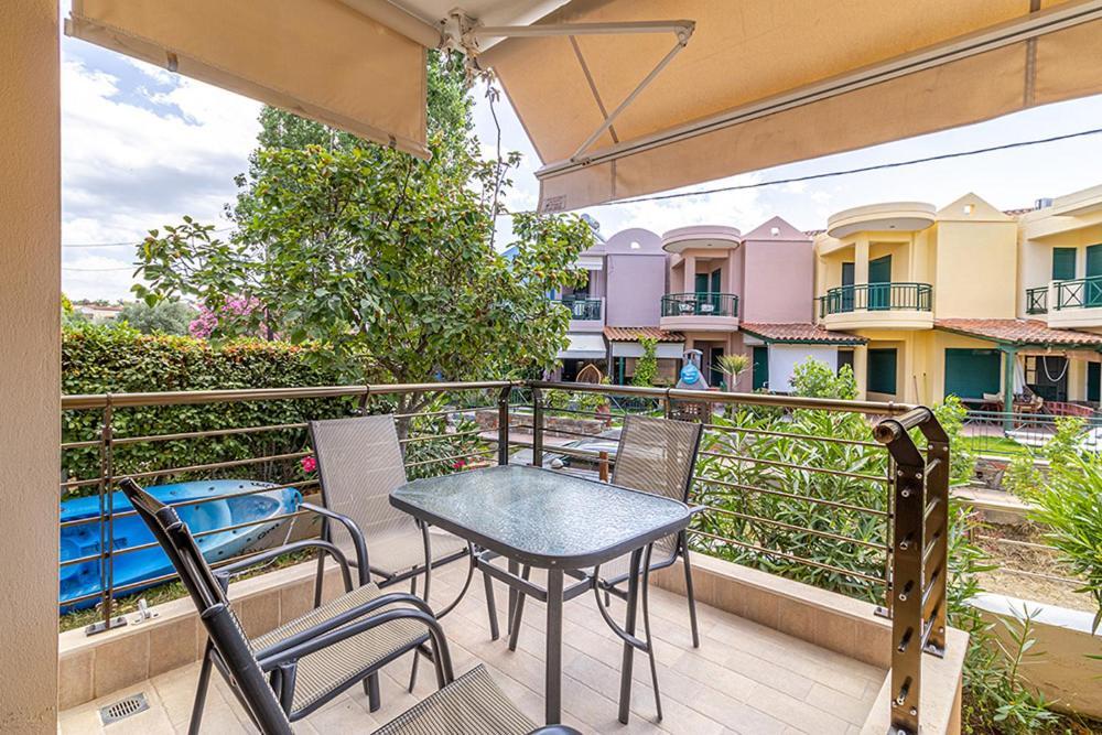 Dafni'S Seaside Luxury Studios Nikiti  Dış mekan fotoğraf
