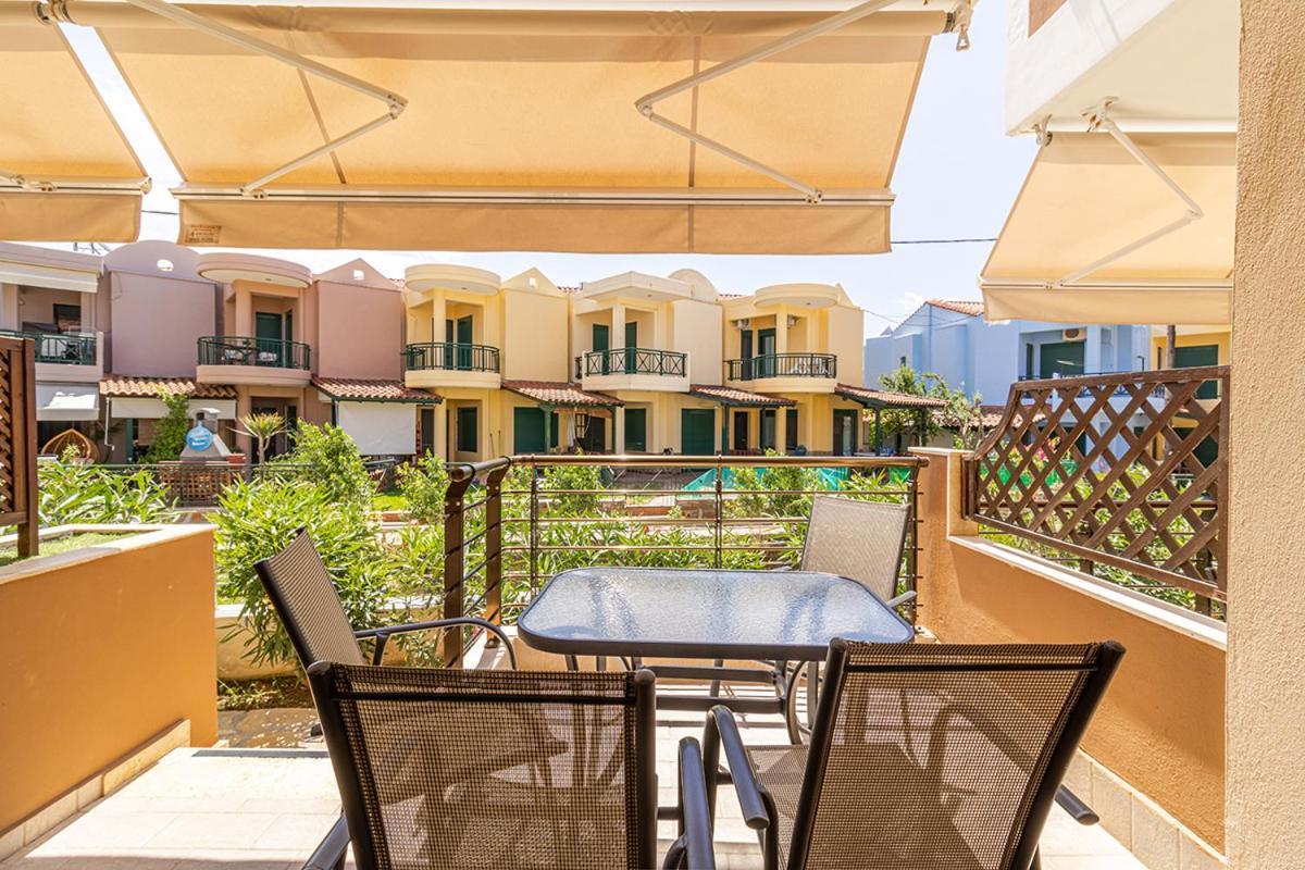 Dafni'S Seaside Luxury Studios Nikiti  Dış mekan fotoğraf