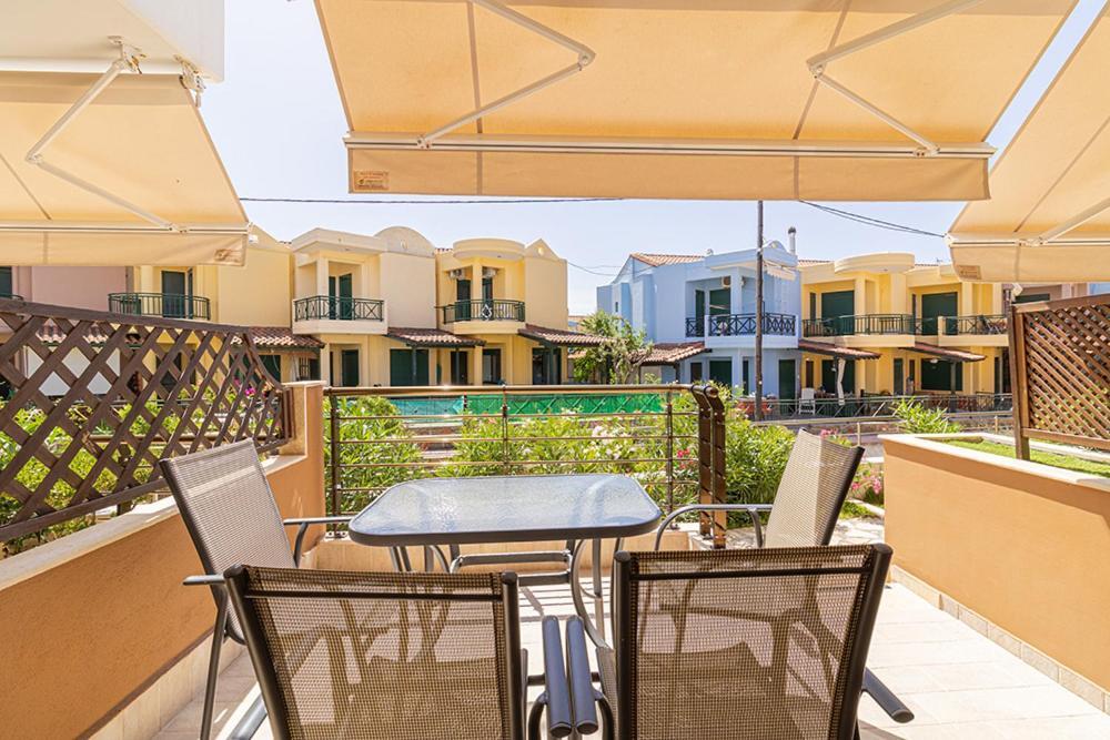 Dafni'S Seaside Luxury Studios Nikiti  Dış mekan fotoğraf